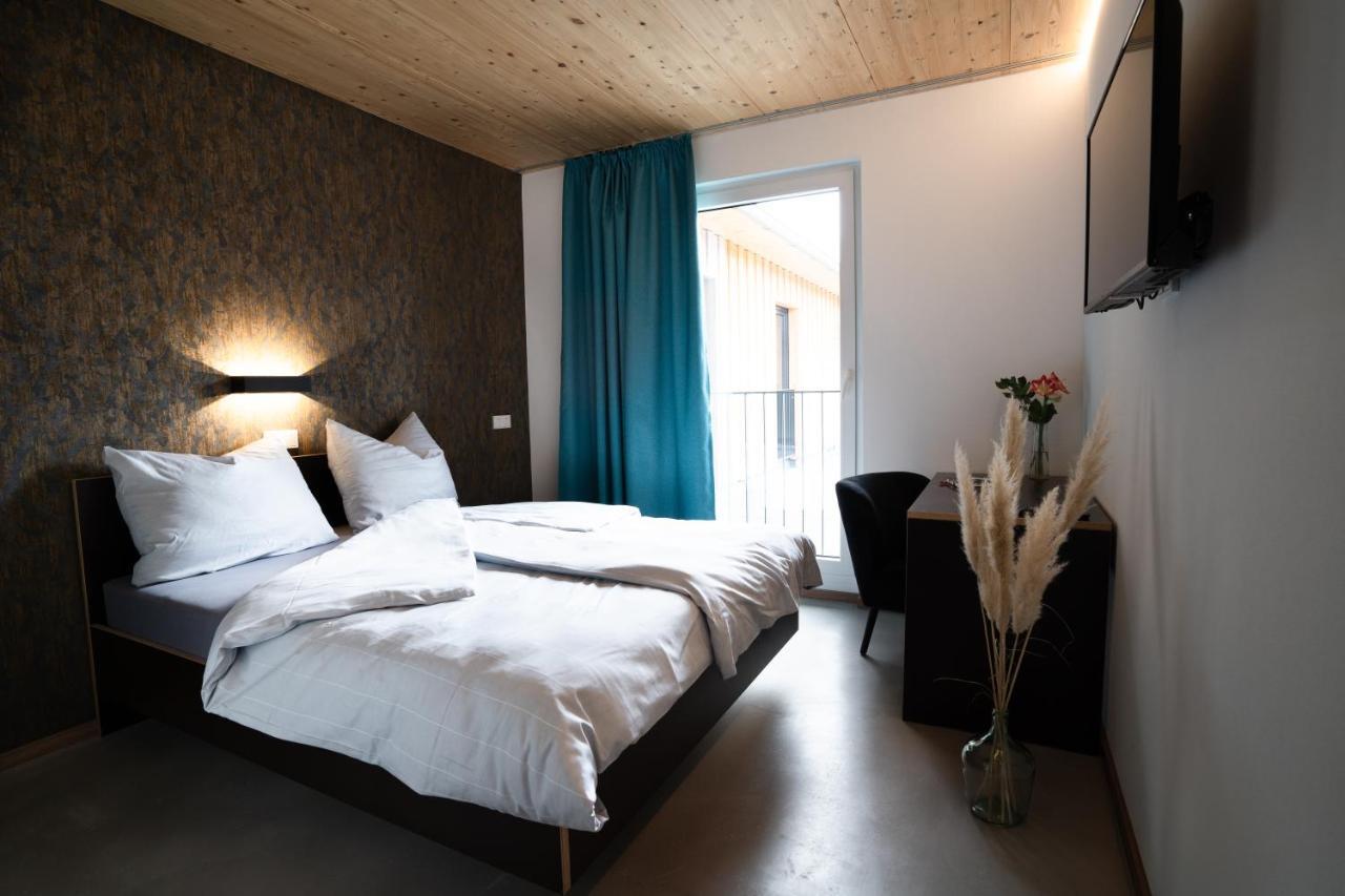 Motel Q Zimmern ob Rottweil Екстериор снимка